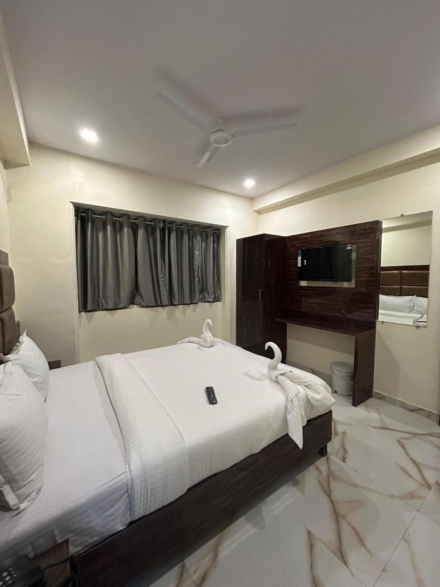 Hotel Rinza Residency Mumbai Exterior photo