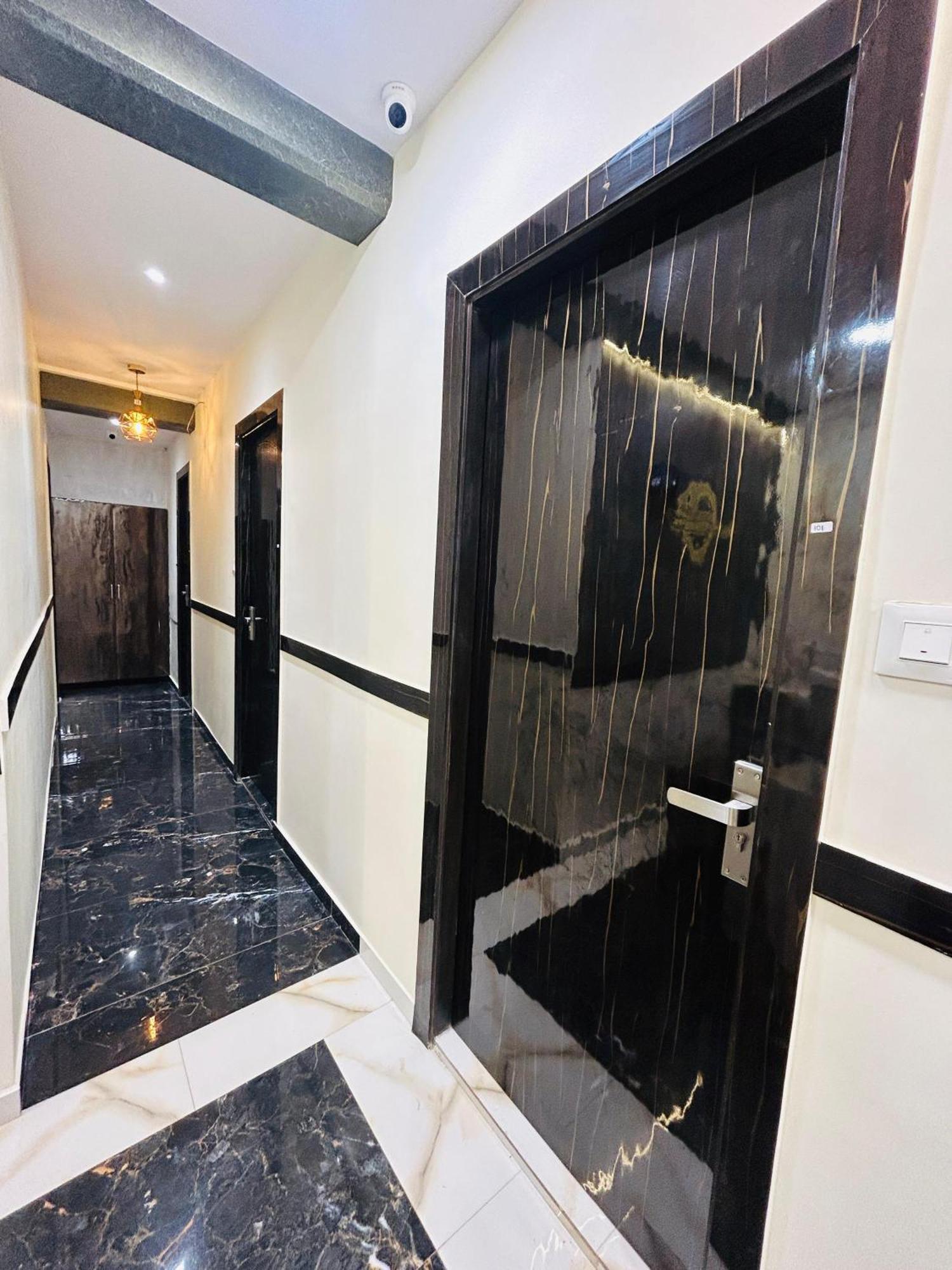 Hotel Rinza Residency Mumbai Exterior photo