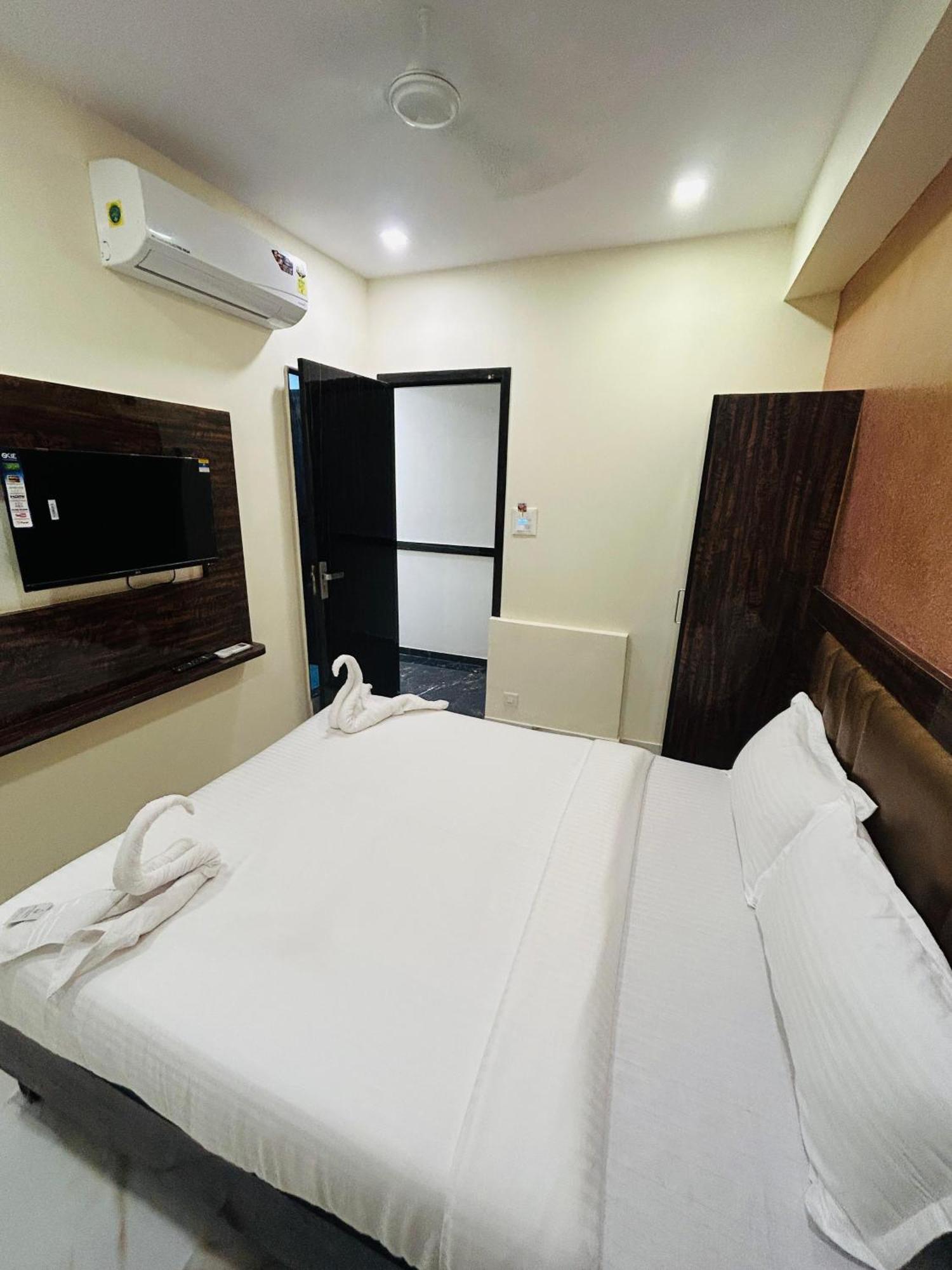 Hotel Rinza Residency Mumbai Exterior photo