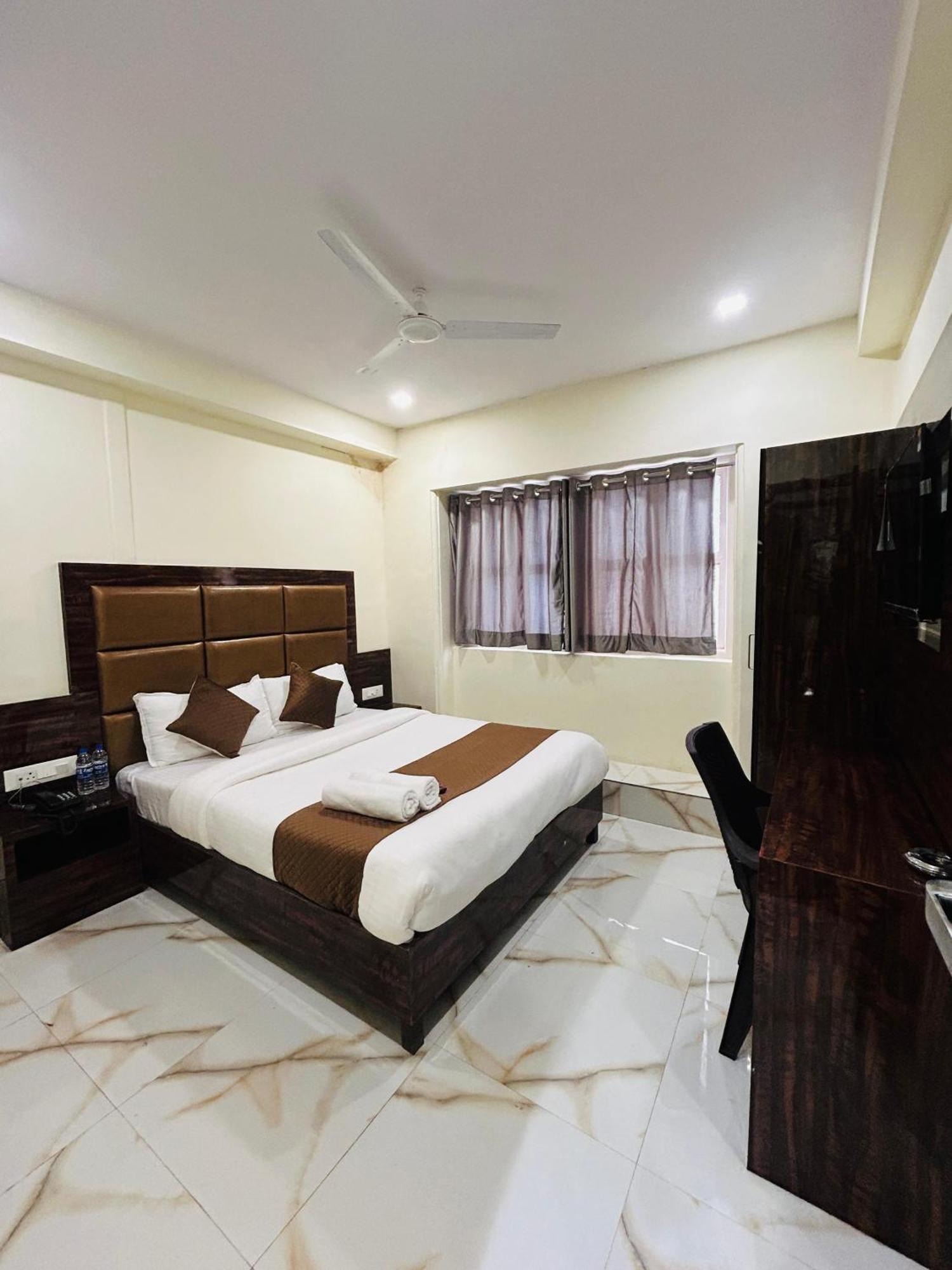 Hotel Rinza Residency Mumbai Exterior photo